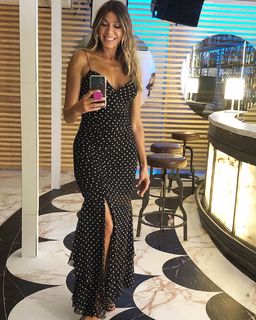 Catherine Fulop feet photo 5