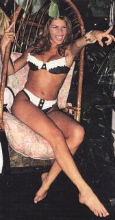 Catherine Fulop feet photo 6
