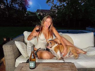 Catherine Fulop feet photo 16
