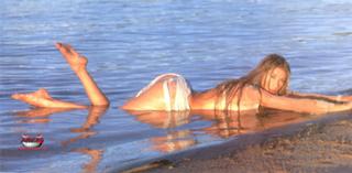Catherine Fulop feet photo 6