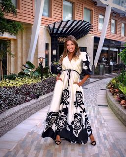 Catherine Fulop feet photo 4