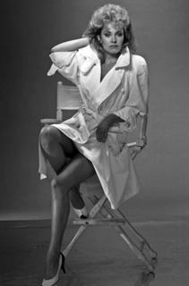 Catherine Hicks feet photo 9