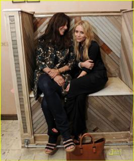 Catherine Keener feet photo thumbnail