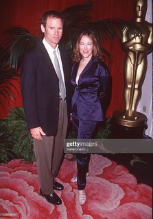 Catherine O'Hara feet photo thumbnail