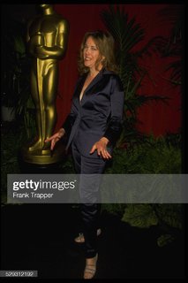 Catherine O'Hara feet photo thumbnail