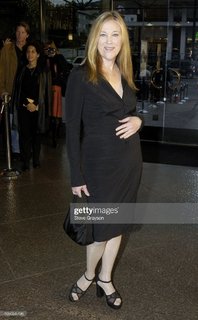 Catherine O'Hara feet photo thumbnail