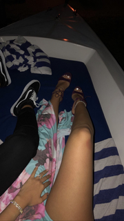 Catherine Paiz feet photo thumbnail
