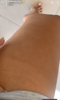 Catherine Paiz feet photo thumbnail