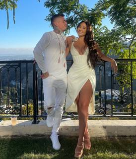 Catherine Paiz feet photo thumbnail