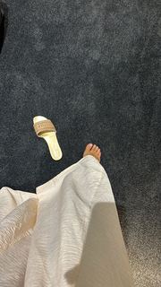 Catherine Paiz feet photo thumbnail