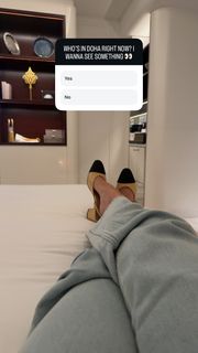 Catherine Paiz feet photo thumbnail