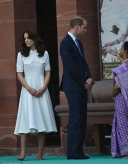 Catherine Princess of Wales feet photo thumbnail