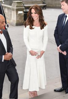Catherine Princess of Wales feet photo thumbnail