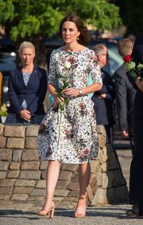 Catherine Princess of Wales feet photo thumbnail