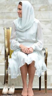 Catherine Princess of Wales feet photo thumbnail