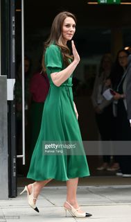 Catherine Princess of Wales feet photo thumbnail