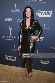 Catherine Reitman feet photo 8