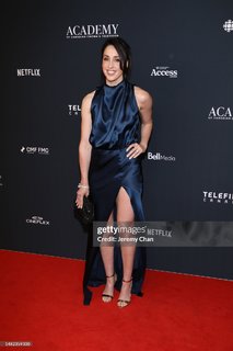 Catherine Reitman feet photo 1