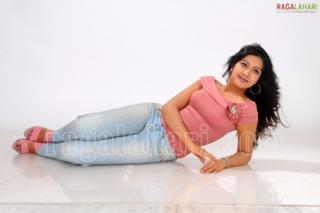 Catherine Tresa feet photo thumbnail