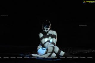 Catherine Tresa feet photo thumbnail