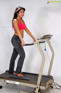 Catherine Tresa feet photo thumbnail