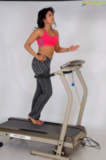 Catherine Tresa feet photo thumbnail