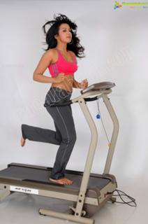 Catherine Tresa feet photo thumbnail