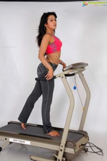 Catherine Tresa feet photo thumbnail