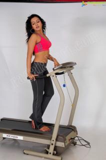 Catherine Tresa feet photo thumbnail