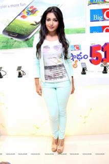 Catherine Tresa feet photo thumbnail