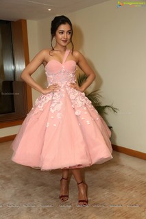 Catherine Tresa feet photo thumbnail