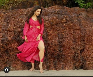 Catherine Tresa feet photo thumbnail