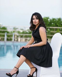 Catherine Tresa feet photo thumbnail