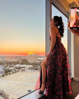 Catherine Tresa feet photo thumbnail