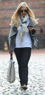 Catherine Tyldesley feet photo thumbnail