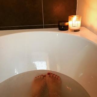 Catherine Tyldesley feet photo thumbnail