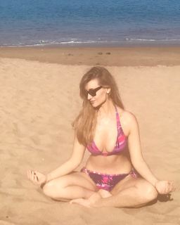 Catherine Tyldesley feet photo thumbnail