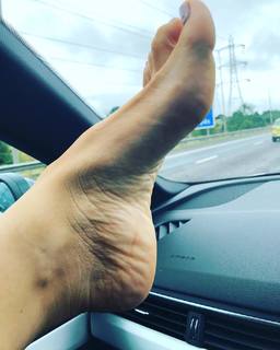 Catherine Tyldesley feet photo thumbnail