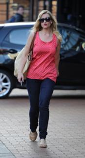 Catherine Tyldesley feet photo thumbnail
