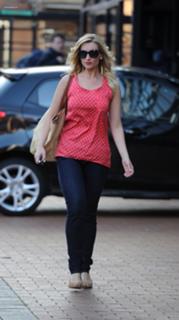 Catherine Tyldesley feet photo thumbnail