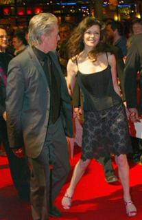 Catherine Zeta-Jones feet photo thumbnail