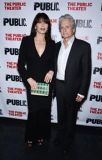 Catherine Zeta-Jones feet photo thumbnail