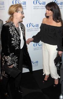 Catherine Zeta-Jones feet photo thumbnail