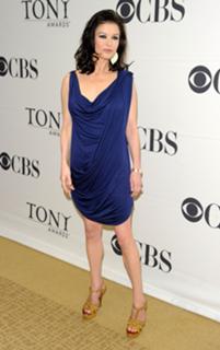Catherine Zeta-Jones feet photo thumbnail