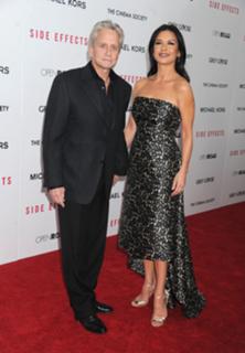 Catherine Zeta-Jones feet photo thumbnail