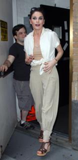 Catherine Zeta-Jones feet photo thumbnail