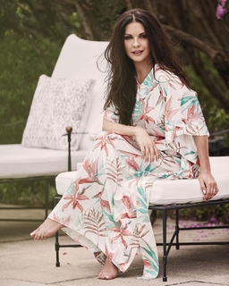 Catherine Zeta-Jones feet photo thumbnail