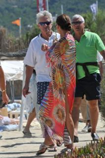 Catherine Zeta-Jones feet photo thumbnail