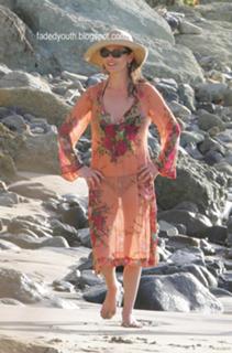 Catherine Zeta-Jones feet photo thumbnail