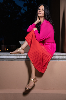 Catherine Zeta-Jones feet photo thumbnail